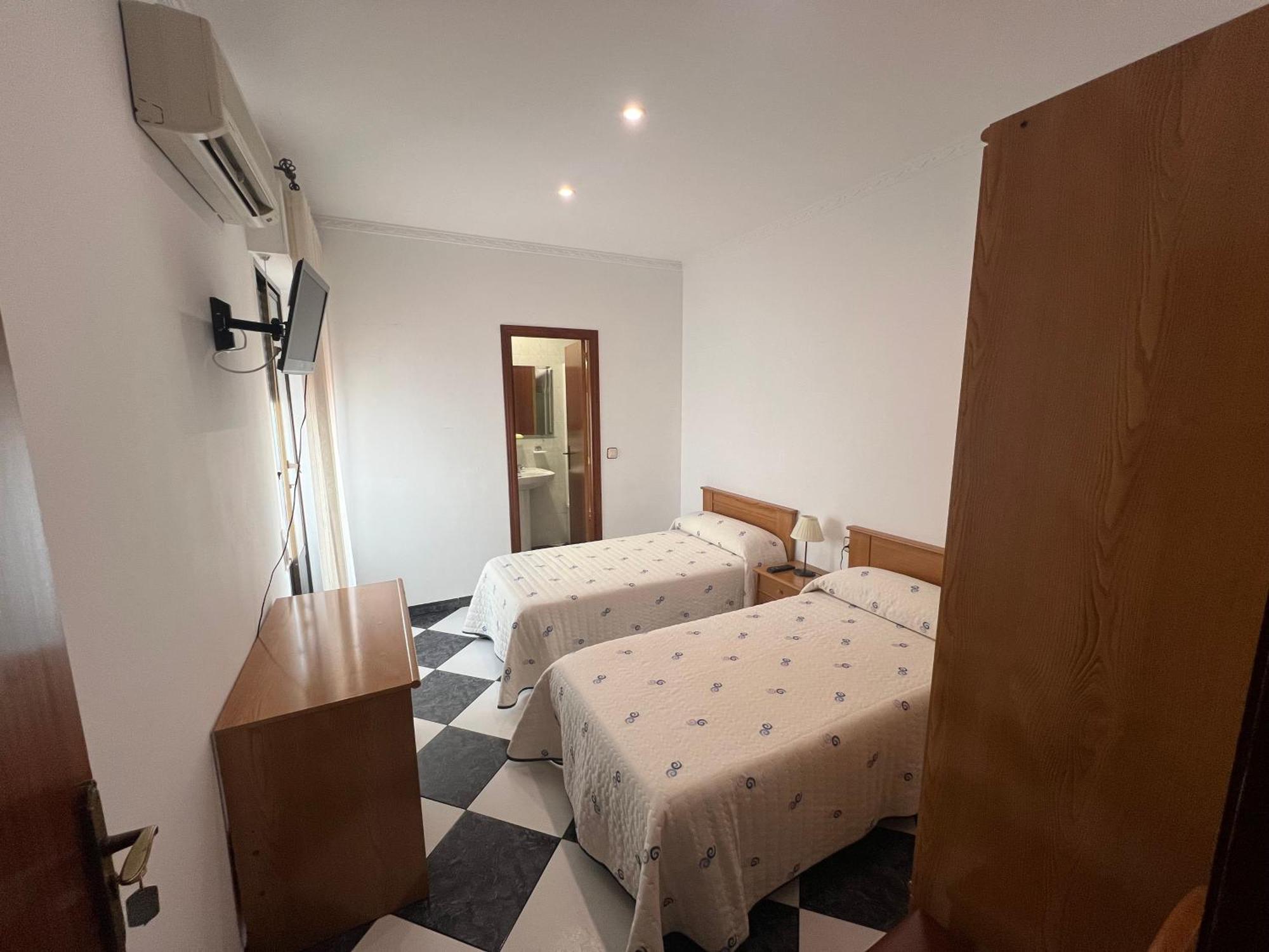 Hostal Los Amigos Siruela Екстериор снимка