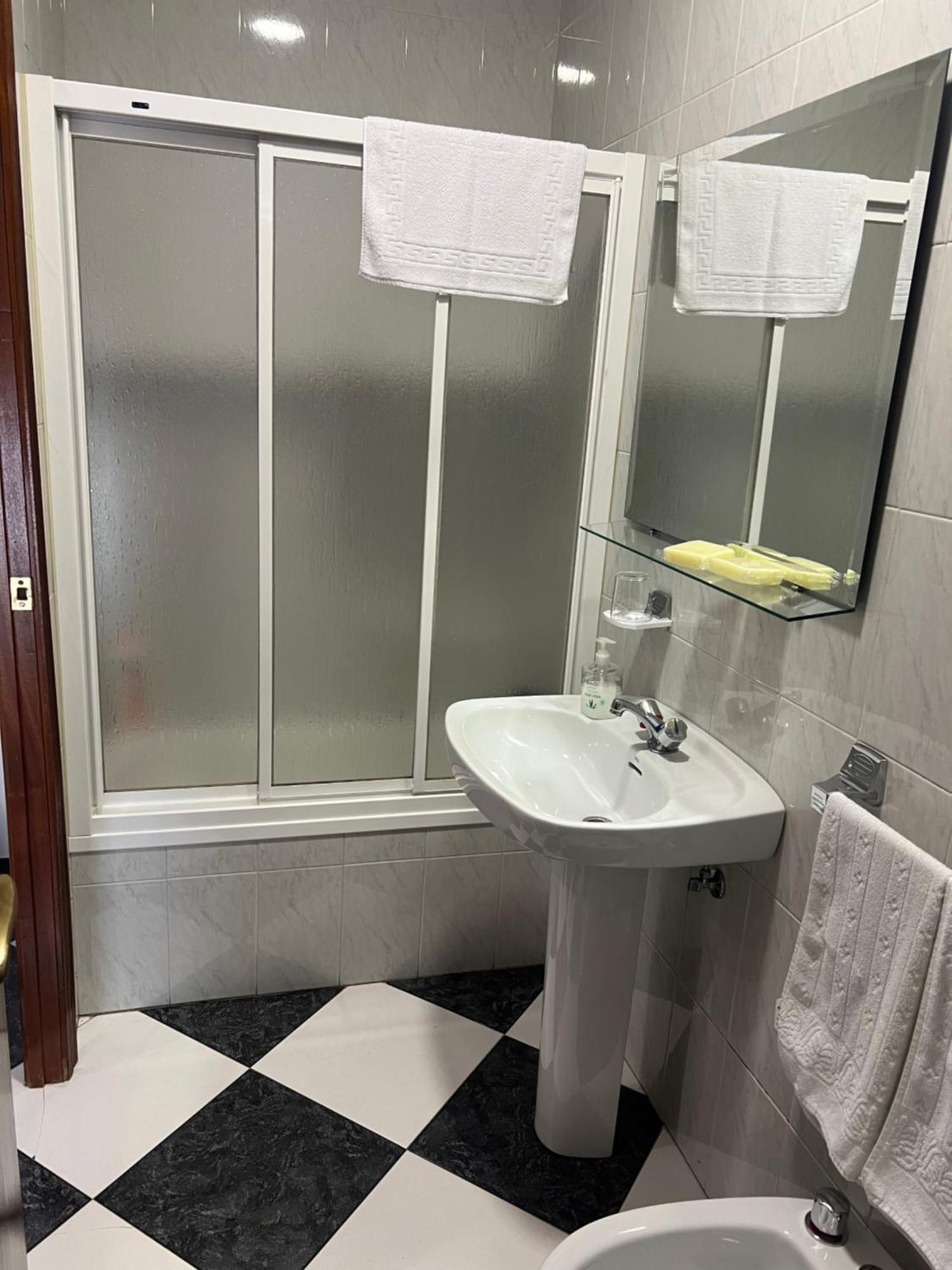 Hostal Los Amigos Siruela Екстериор снимка
