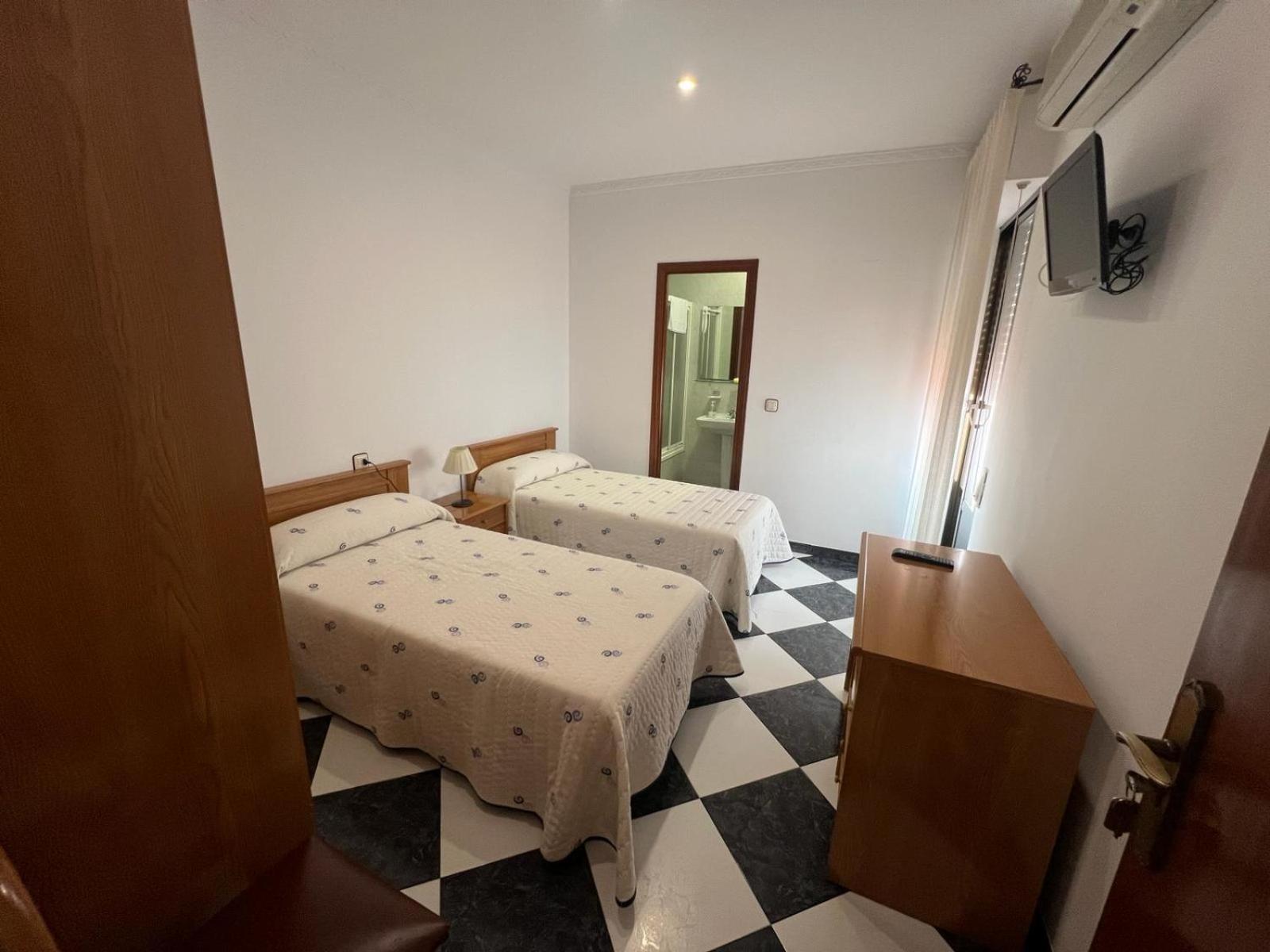 Hostal Los Amigos Siruela Екстериор снимка