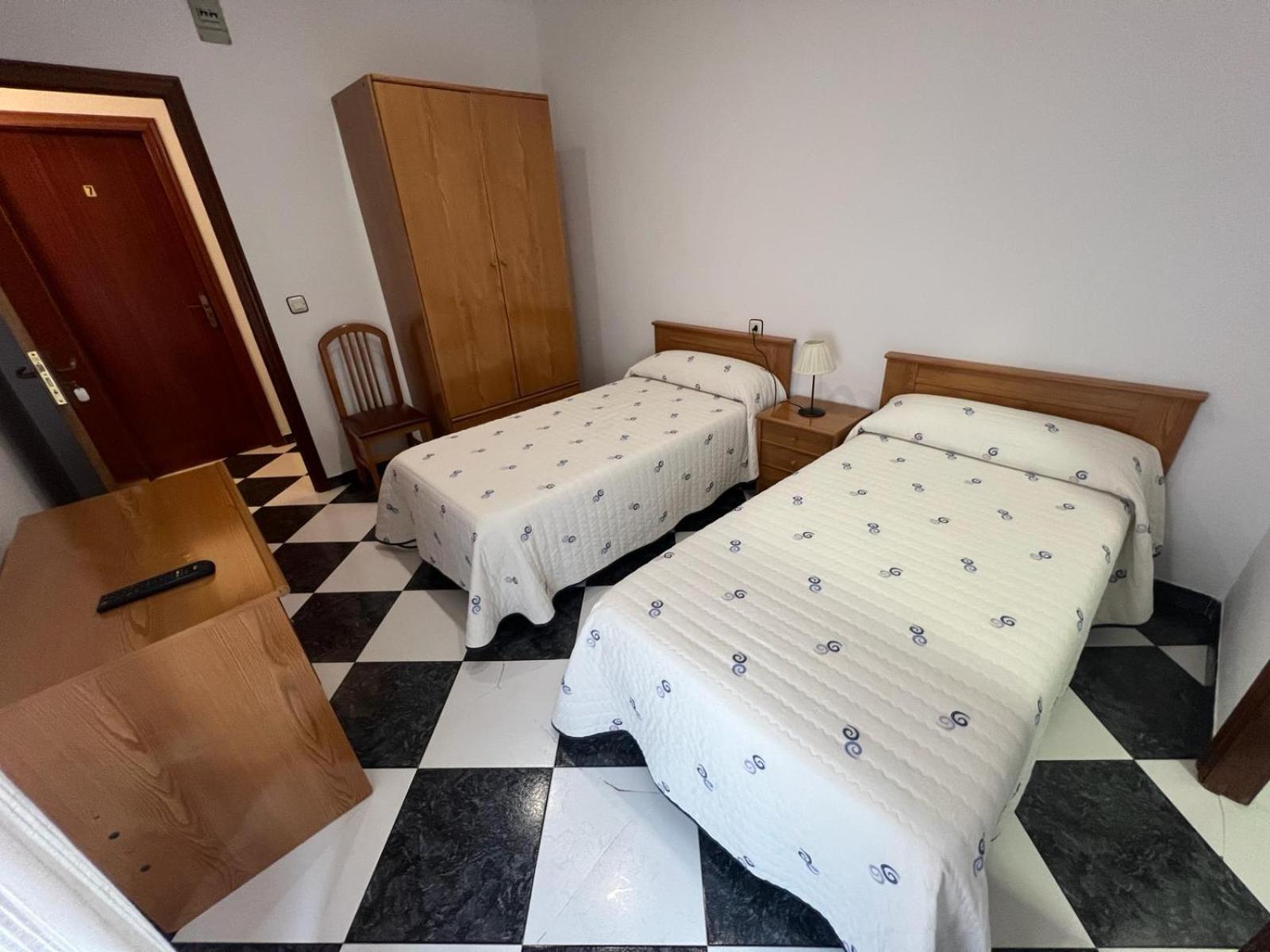 Hostal Los Amigos Siruela Екстериор снимка